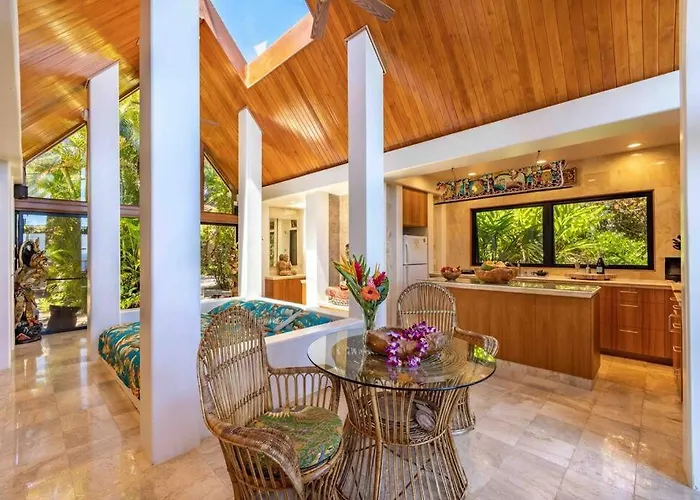 Cliff House With Ocean Views In Haiku, Maui Jungle