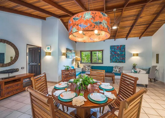 Tropical Retreat - Private Pool, Steps To Beach