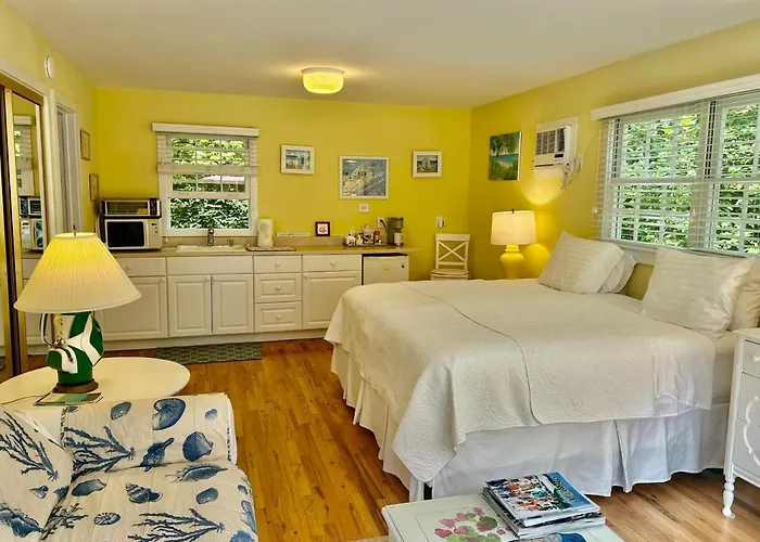 Hamptons Private Guest Cottage