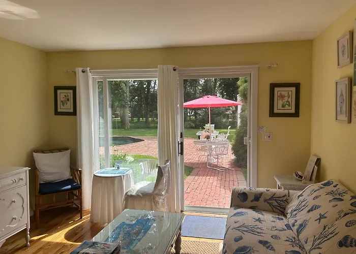 Hamptons Private Guest Cottage