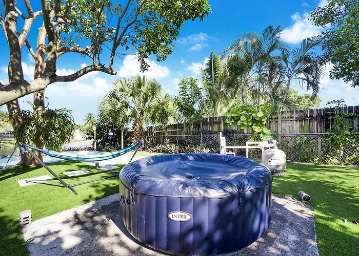 Dior Lake Front Villa With Infinity Pool