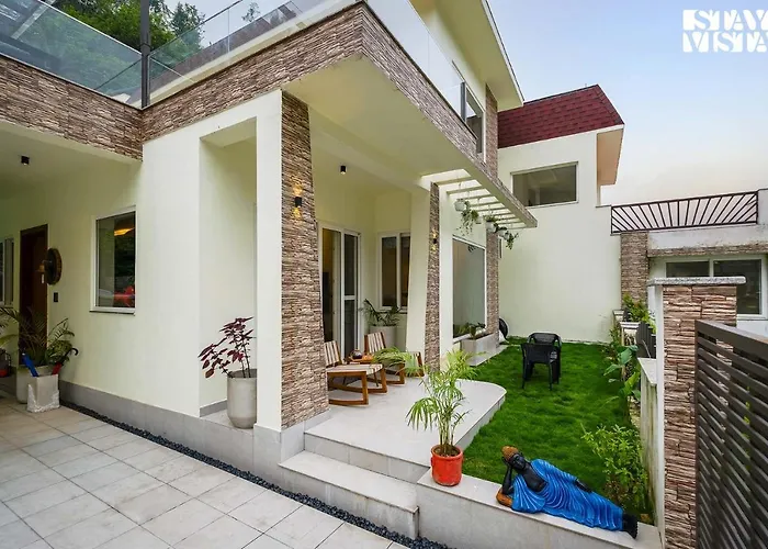 Stayvista At Villa Vaari With Pvt Pool & Gazebo