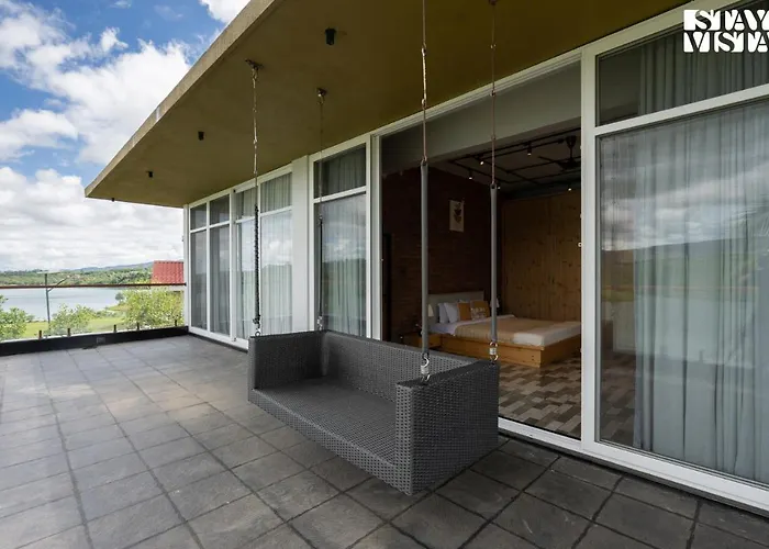 Stayvista'S Rivulet Waters - Lakefront Villa With Infinity Pool, Jacuzzi, Lawn, And Rustic Gazebo