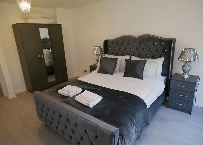 Giomakay Luxury Rooms Milton Keynes