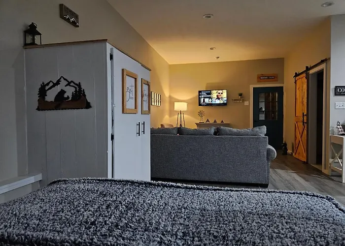 Toe River Retreat