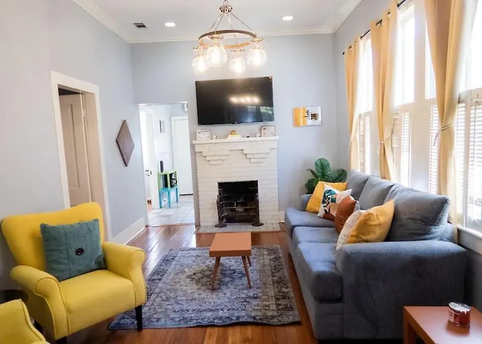 Downtown Cottage, Prime Location