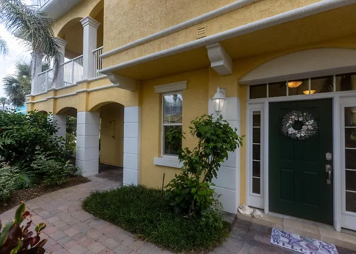 Luxury Cearra Del Ray Townhome Seconds To Beach 2-Car Garage