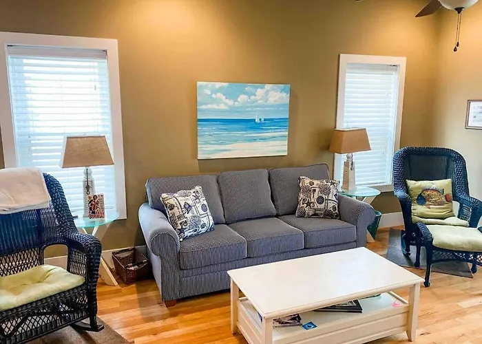 Luxury Townhouse W/ Golf Cart & Private Elevator