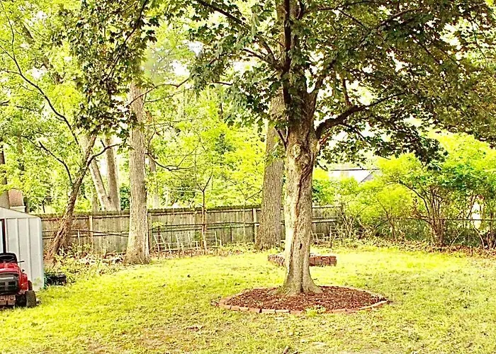 Luxury 5Br, 2 Ba Home Near Notre Dame- Game Room!