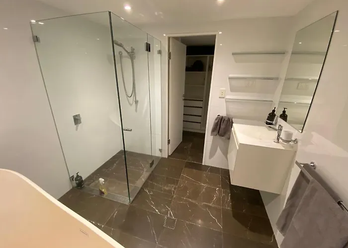 Garden Flat, North Sydney