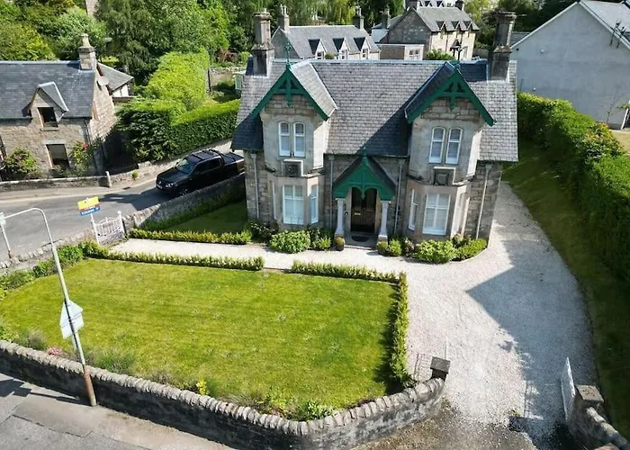 Inveresk House