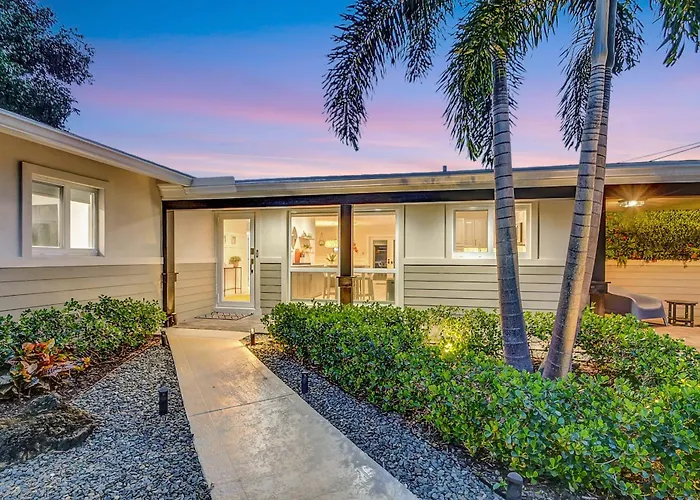Coastal Palms House