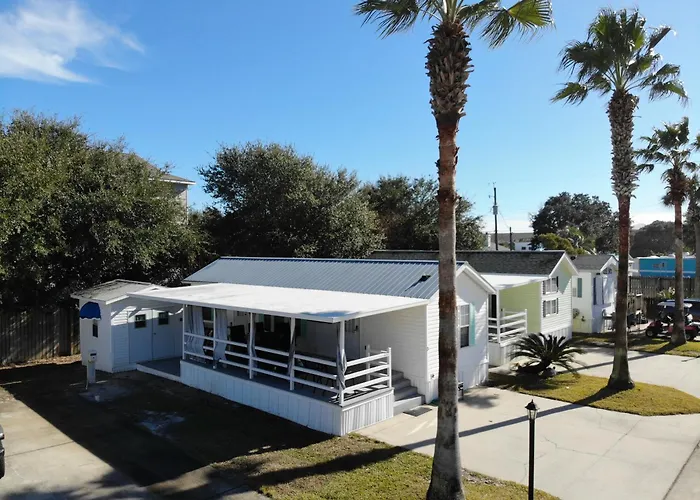 Family Friendly Beach Home Located In Beautiful Miramar Beach, Fl