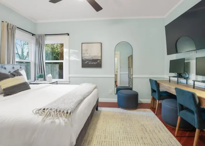 Grape Escape Inn & Suites