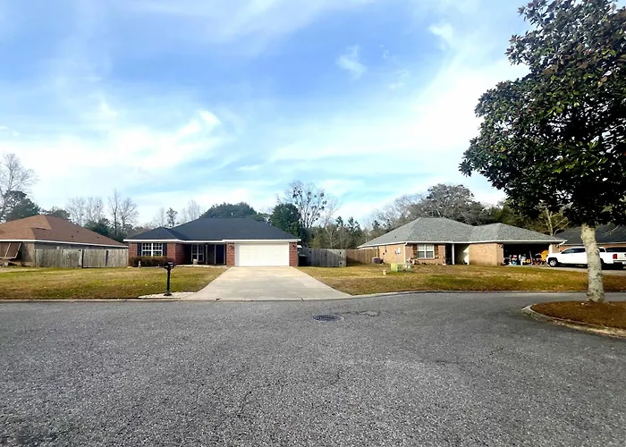 Entire Home In Foley, Alabama, United States
