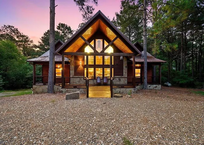 Iron Horse Lodge Sleeps 18, Games, Fire Pit, Hot Tub, Ev, More