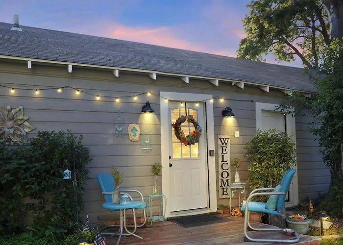 The Coziest Cottage In Waxahachie