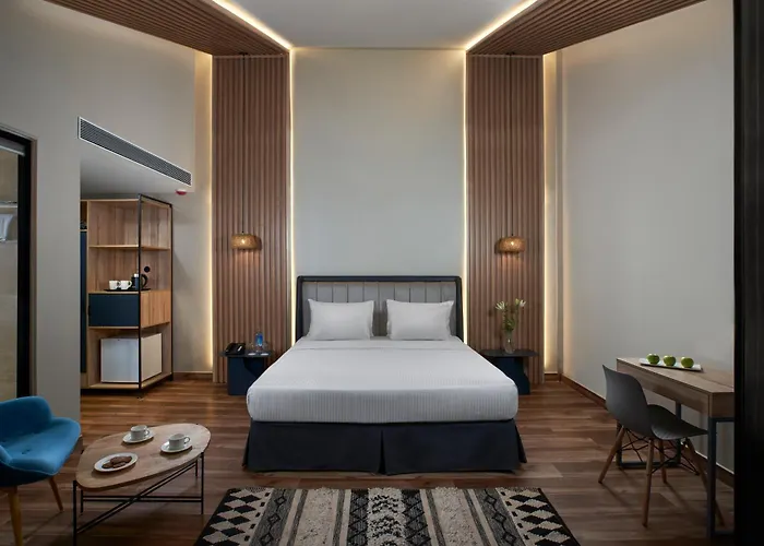 Luxury hotel only: Avataara Resort & Spa