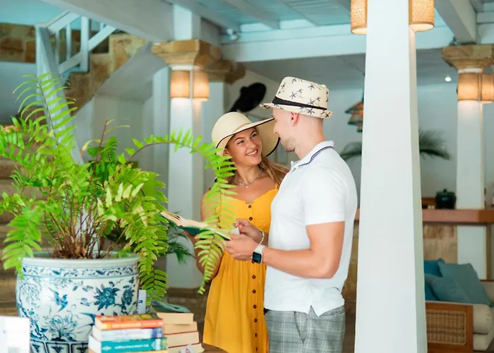 Villa Almarik Resort