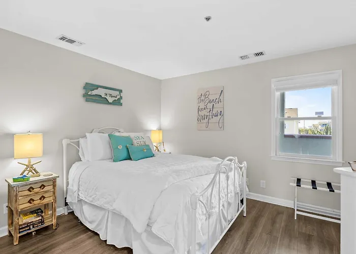Villa Capriani Condo W/ Direct Beach Access!