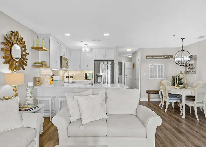 Villa Capriani Condo W/ Direct Beach Access!