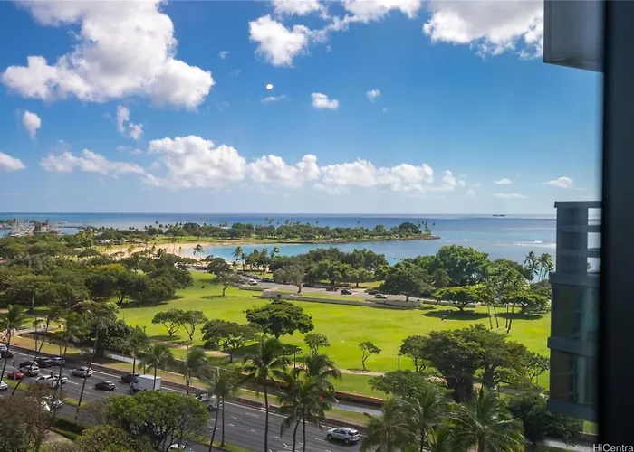 Moana Luxury Residence