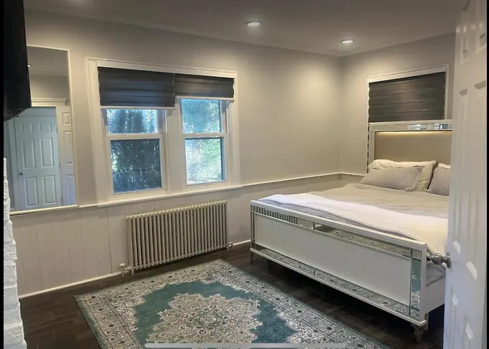 Private Suite In Huntington Station