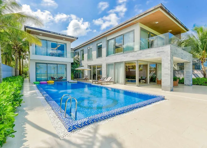 Dreamy Beach Villas Danang