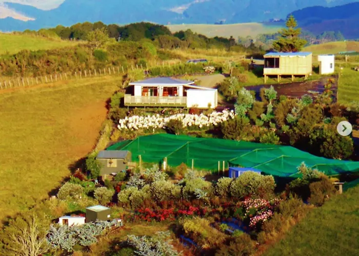 Raglan'S Tranquil Garden Retreat - Moa Stone Estate