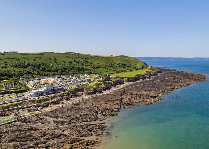 Deluxe Lundy View Villa With Sea Views