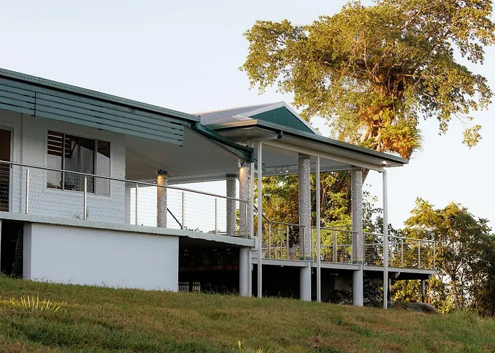 Spearmint House - Art Deco Gem In Misty Mountains