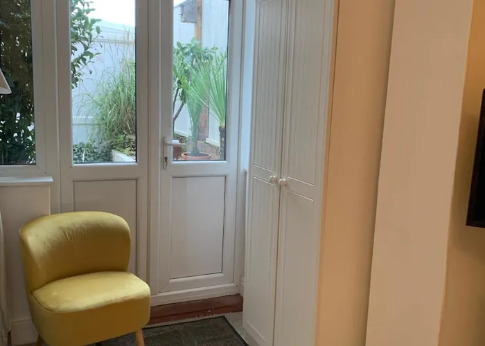 Knoll Guest House