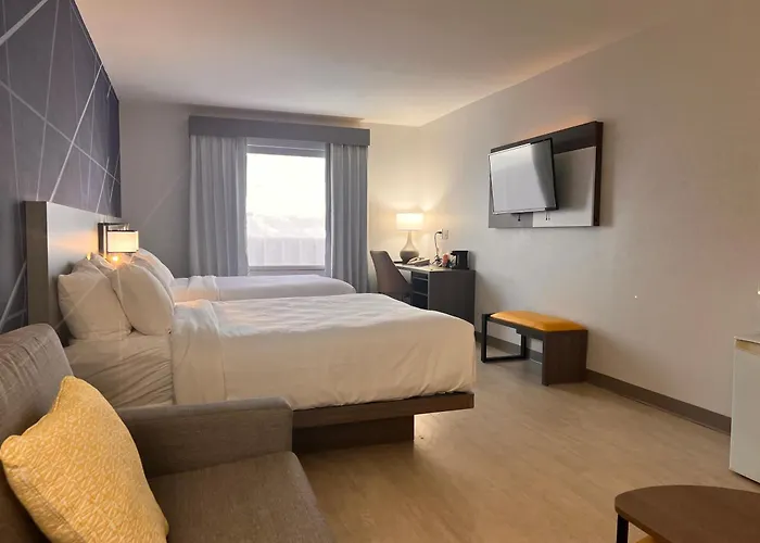 Comfort Suites Airport