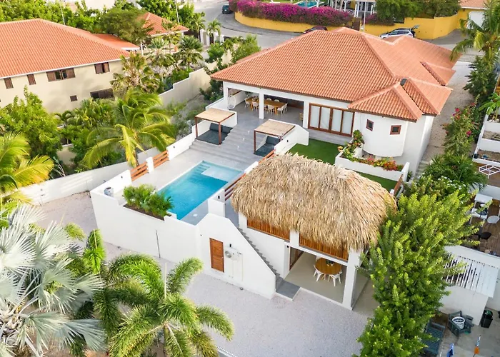 Villa Blou, Steps From The Jan Thiel Beach