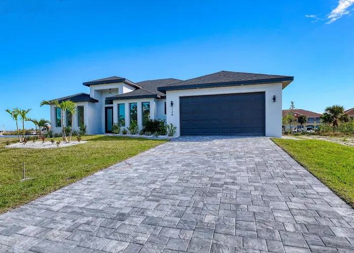 New Listing - Amazing New 3Beds/3Baths Gulf Access Villa W. Heated Pool And Outdoor Kitchen!