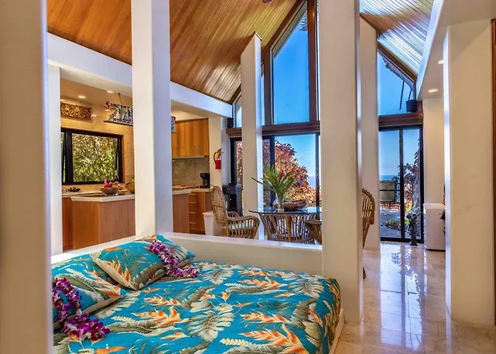 Cliff House With Ocean Views In Haiku, Maui Jungle