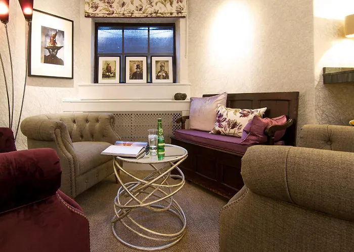 Family Hotel: Elder Grove