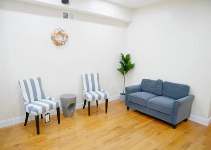 Newly Renovated Guest Rooms Near Transportation