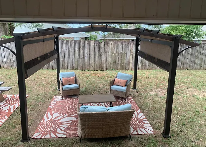D'S Florida-Alabama Vacation Home Sleeps 14 Guests