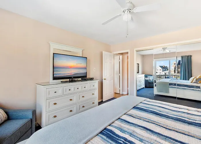 Lighthouse Point Villas