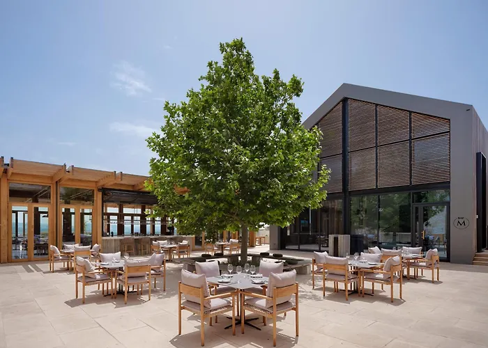 Pet Friendly hotel: Minthis Resort