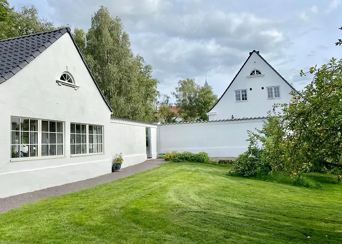 Exklusivt Romantiskt Gaesthus Pa Anrik Praestgard