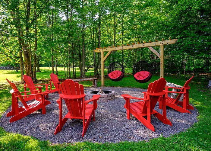 Lux Estate! Hot Tub, 8 Acres, Firepit, Game Room, Private Pond, Ev, Lots Of Privacy, 10 Mins To Town