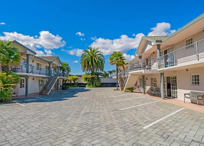 Boutique hotel only: Silver Fern Rotorua Suites & Spa