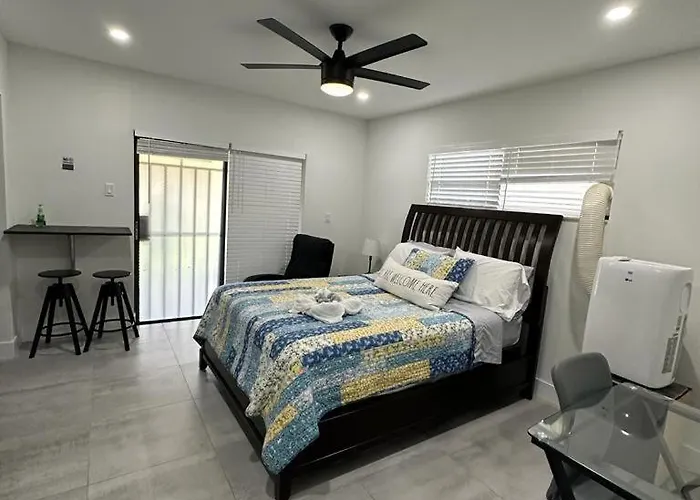 Lyz Miami