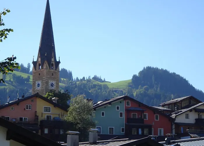 Christl, Haus