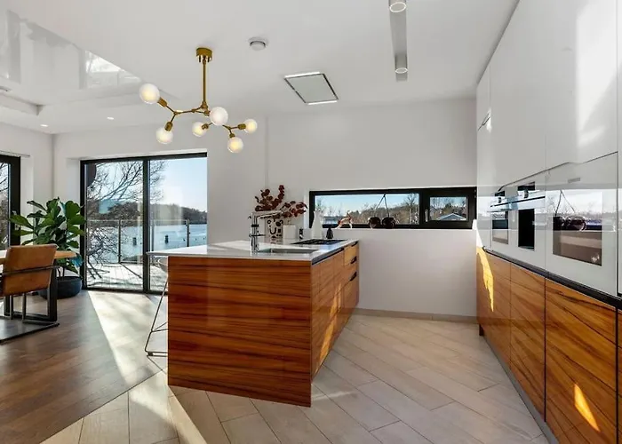 Flott Moderne Hus Langs Elven!