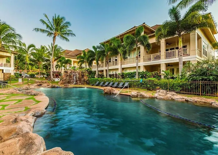 D211 Second Floor 3-Bedroom Poolside Lanai