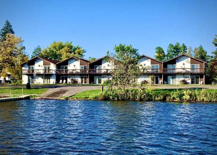 Bridge Inn Tomhawk - 2Nd Floor, 1 King Size Bed, Balcony, River View