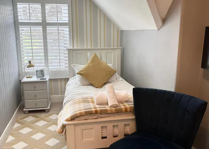 Camelot Guest House